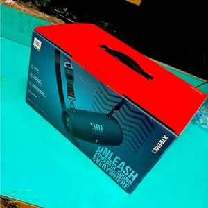 speaker from the famous brand JBL Extreme 3 blue color is completely new